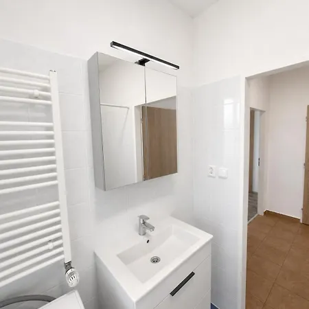 Apartment 2kk Near Prague Modletice